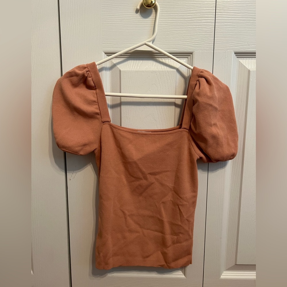 brown/orange puff sleeve camisole